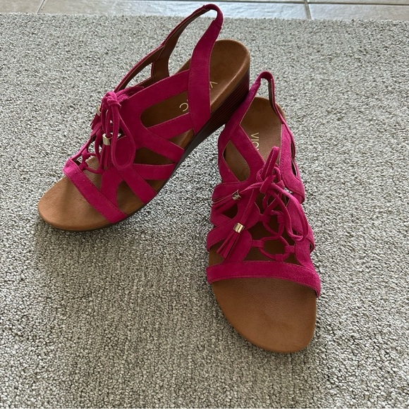 Vionic Kalie Magenta Pink Suede Wedge Sandals Size 9.5 - Picture 1 of 6